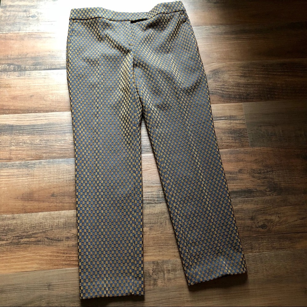 *NWT* Ann Taylor Devin Fit Cropped Trouser Sz 4